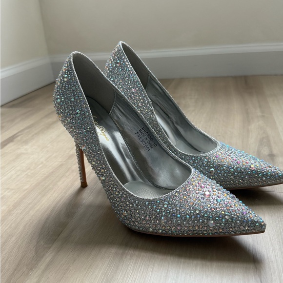 Elegant Silver Rhinestone Women's Heels - Picture 2 of 5